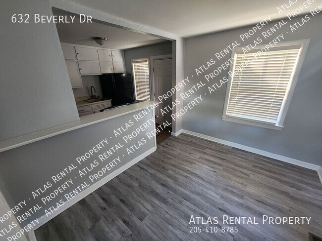 Building Photo - 632 Beverly Dr N