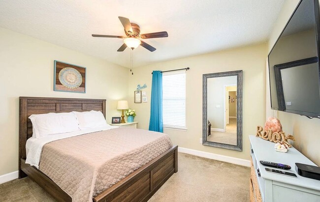 Foto del edificio - 617 Champion Ridge Dr