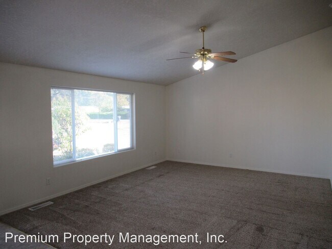Building Photo - 3 br, 2 bath House - 126 Independence Way