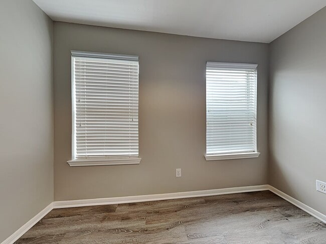 Building Photo - 16326 Royal Fort Ln