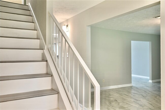 Foto del edificio - 7207 San Pablo Dr