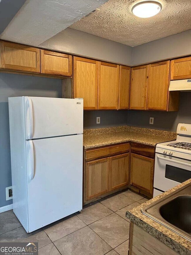 Foto del edificio - 6465 River Park Dr