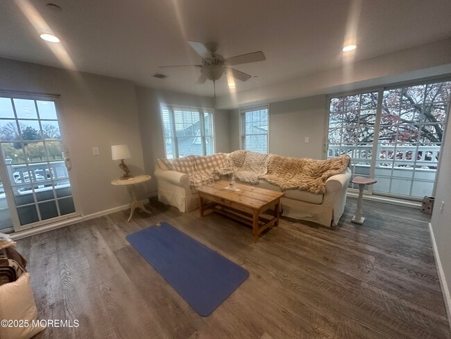 Building Photo - 177 Main St