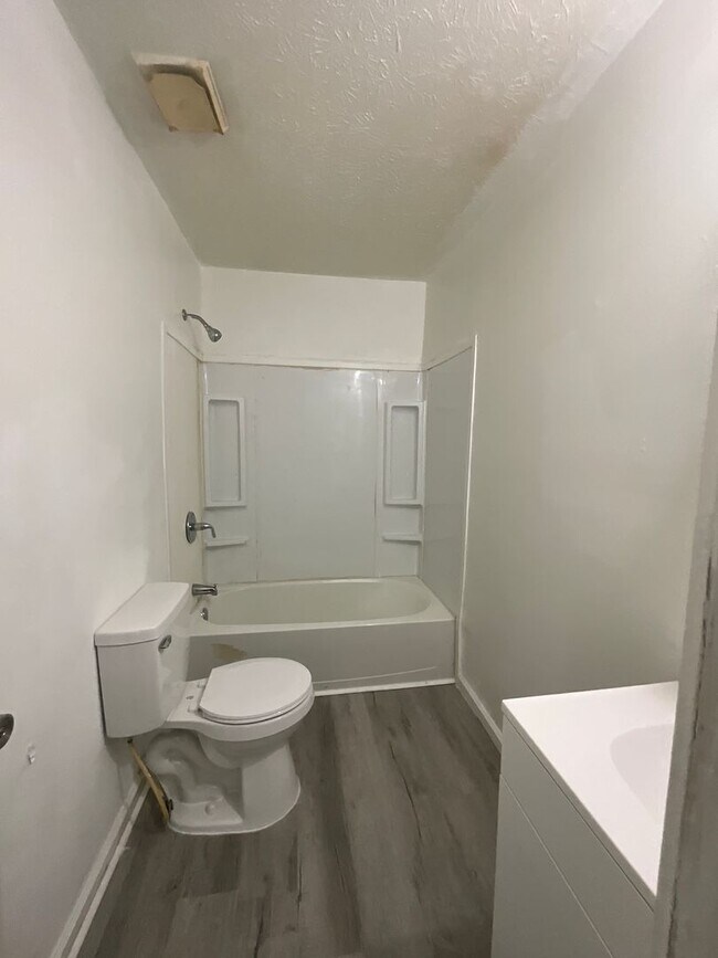 Foto del edificio - 1436 Tangora Ln