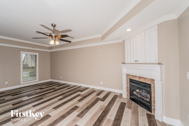 Foto del edificio - 145 Pine Ct