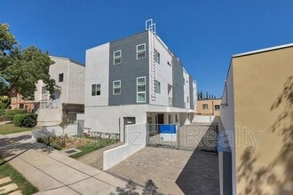 Building Photo - 1406 Eagle Vista Dr