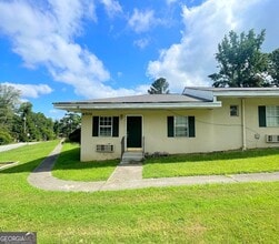 Building Photo - 6501 Elsie St