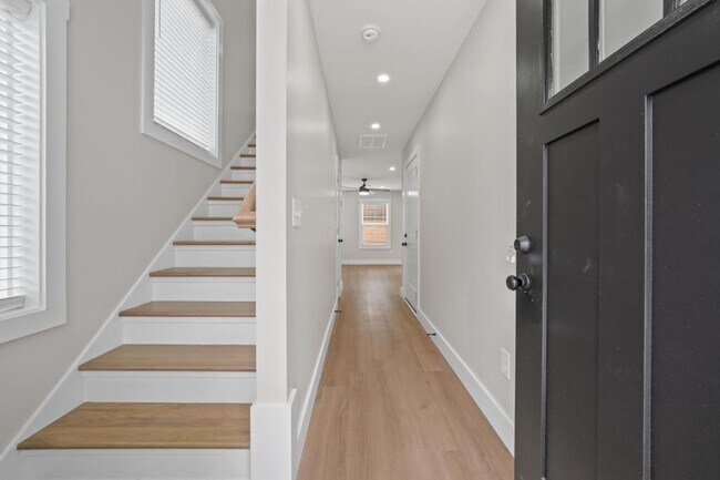 Building Photo - 112 Shipman Dr