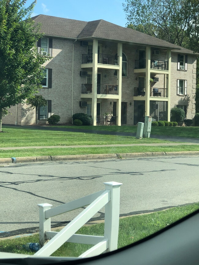 Building Photo - 7398 Eisenhower Dr
