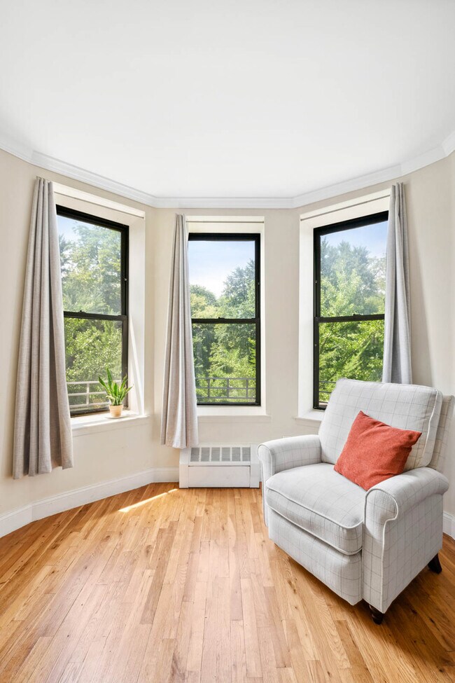 Foto del edificio - 137 W 110th St