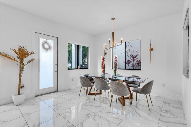 Building Photo - 4363 NW 81st Ave