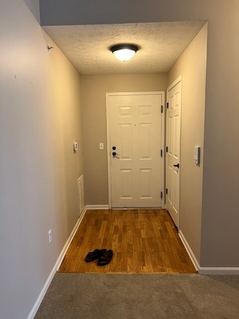 Entrance - 600 Vincent Way