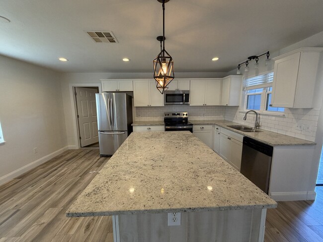 Foto del edificio - 2620 Keats Pl