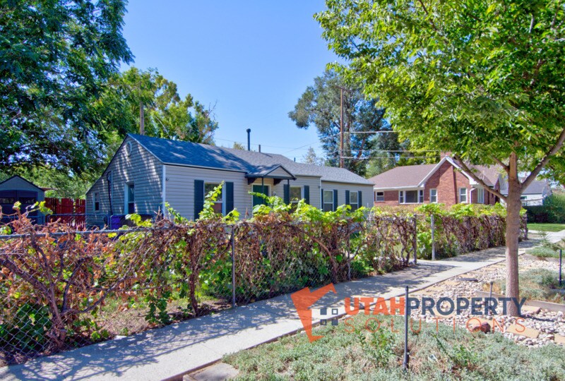 Foto principal - 574 Wilson Ave S