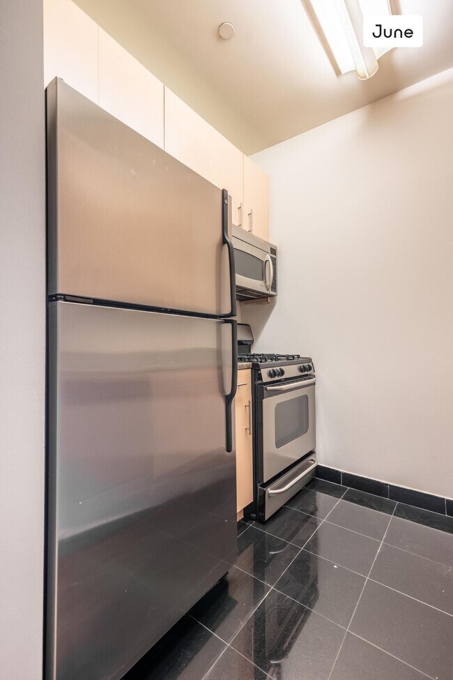 Building Photo - 90 Washington Street