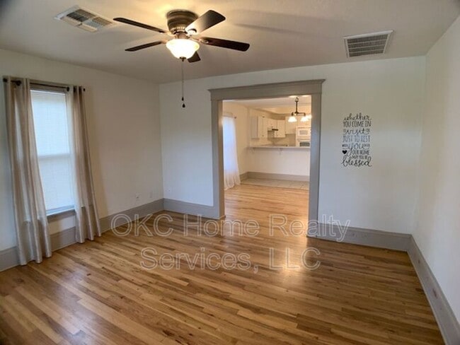 Building Photo - 300 Promise Wy