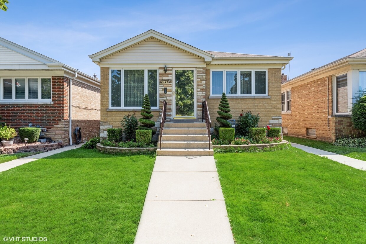 7243 N Ottawa Ave, Chicago, IL 60631 House for Rent in Chicago, IL
