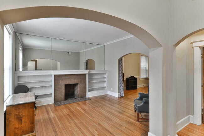 Building Photo - 6039 Pershing Ave