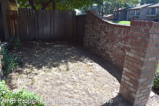 Building Photo - 3 br, 2 bath House - 5606 Passero Way