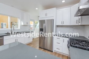 Primary Photo - 5435 Monroe St