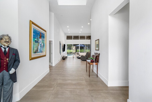 Building Photo - 11605 Privado Way