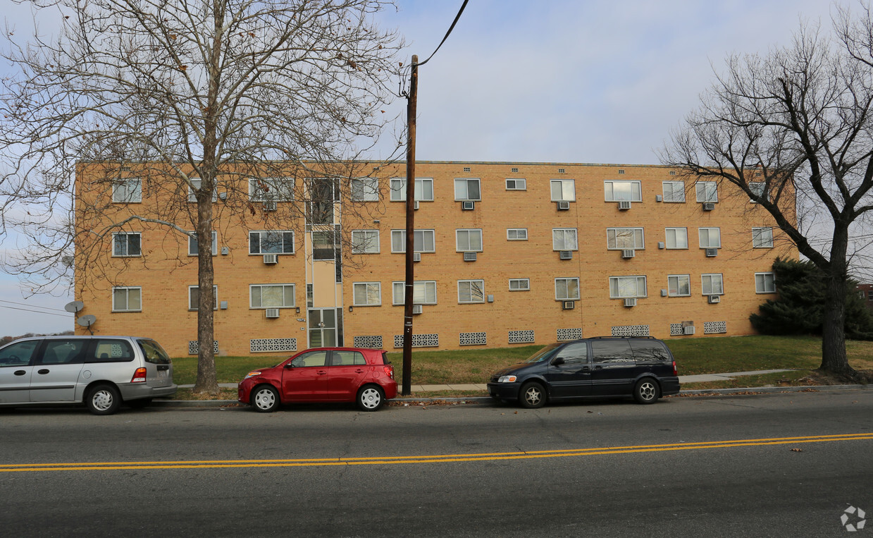 Building Photo - 424 Ridge Rd SE