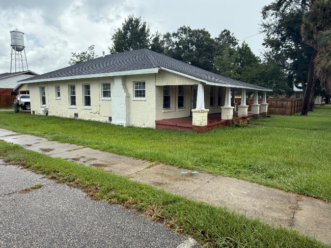 Building Photo - 2105 Wilkerson St