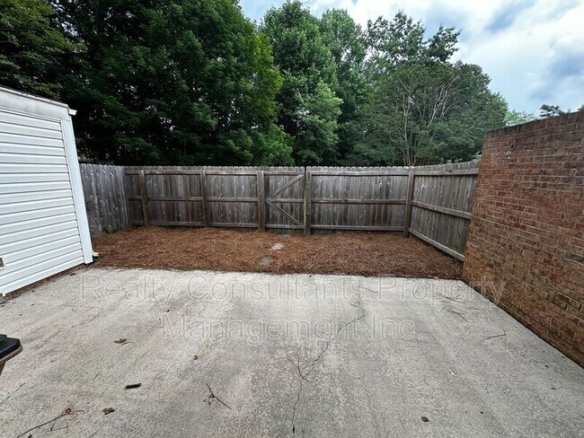 Foto del edificio - 5123 Lawndale Dr