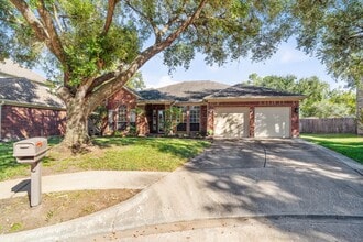 Building Photo - 11411 Oak Lake Ridge Ct