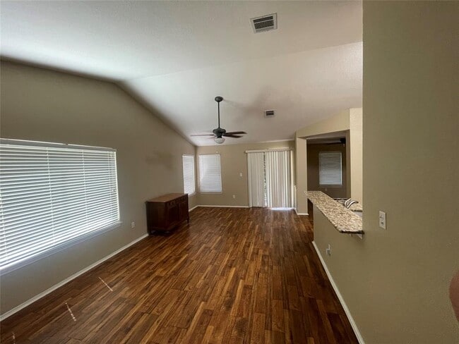 Building Photo - 106 Prairie Springs Ln