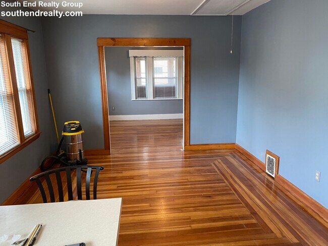 Building Photo - 34 Chubbuck St