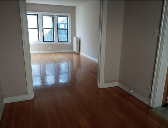 Primary Photo - 1321.5 W Estes Ave