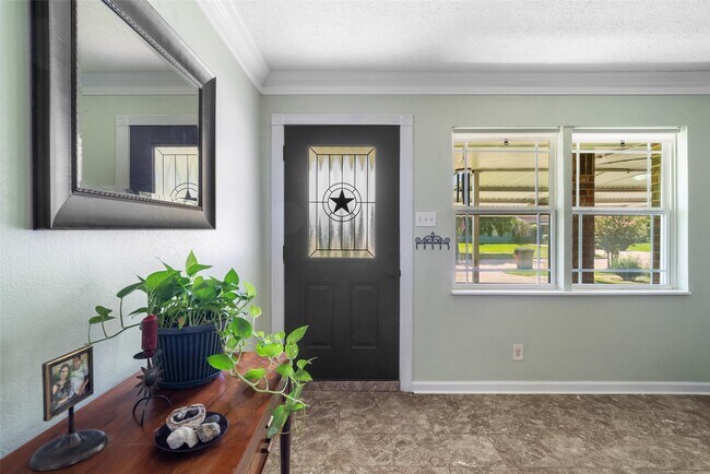 Foto del edificio - 811 Globe St