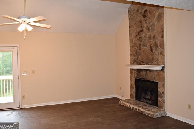 Building Photo - 1281 Ridgecrest Ln