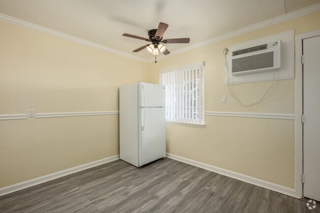 2BR, 1BA - 825SF - Dining Room - Skyview Villa & Somerset Apartments