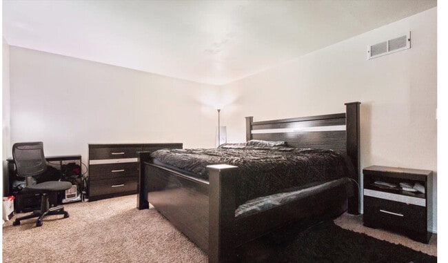 Foto del edificio - 3167 Westbrook Dr