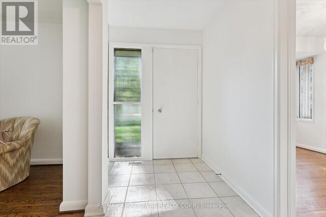 Photo du bâtiment - 1095 Linbrook Rd