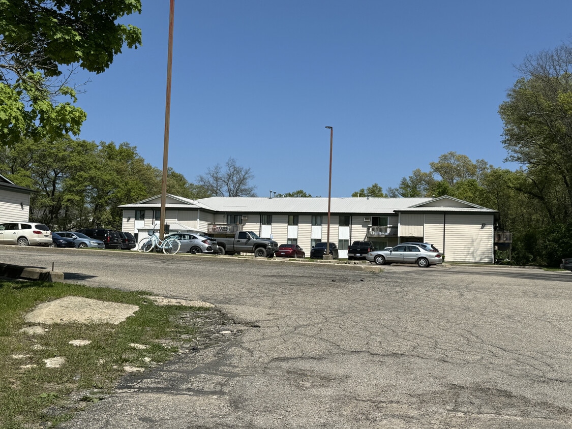 Building Photo - Woodridge Apartments
