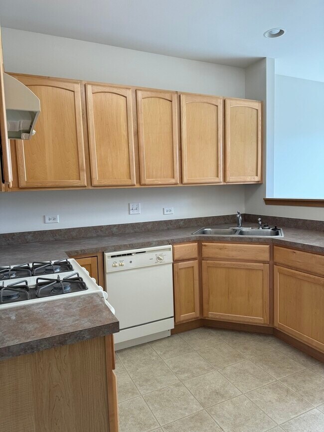 Foto del edificio - 1428 Reserve Ln