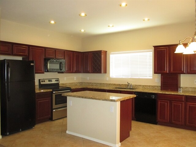 Foto del edificio - 4816 S 23rd Dr