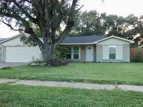 Building Photo - 8919 Winding River Dr