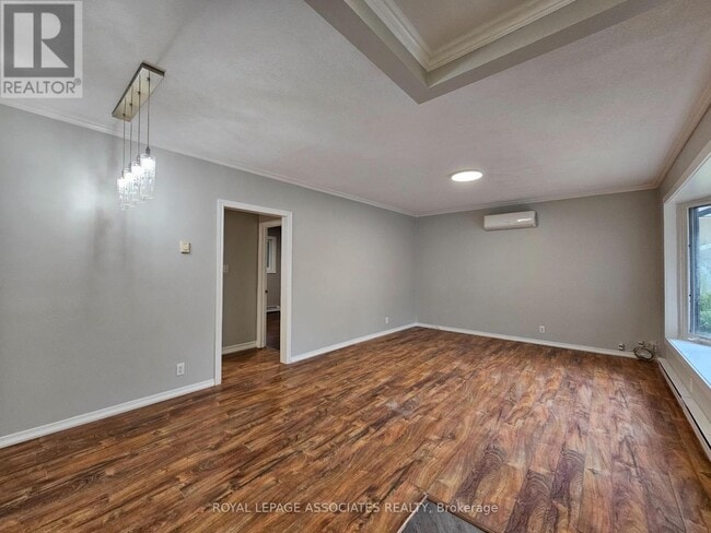 Building Photo - 154 Burcher Rd