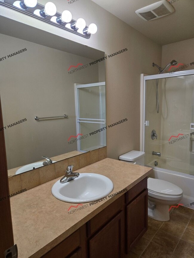 Building Photo - STATUS-AVAILABLE-|R16| $2450