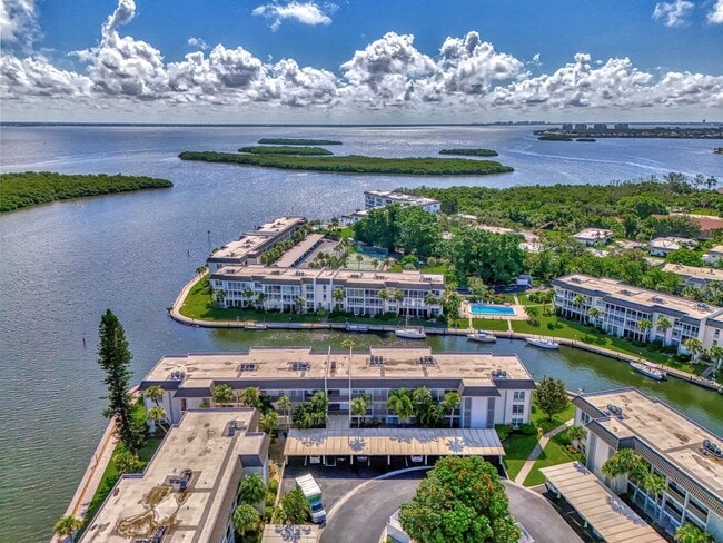 Building Photo - LUXURY LONGBOAT LIVING AT IT’S FINEST! AVA...