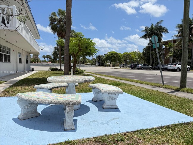 Foto del edificio - 1471 NE 170th St