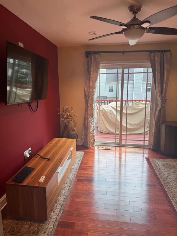 Foto del edificio - 14919 Dinsdale Dr