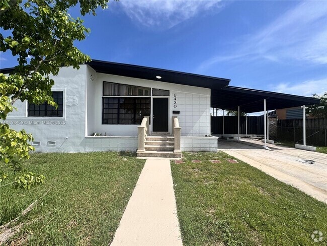 Building Photo - 8430 SW 32nd St