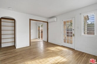 Building Photo - 4044 Huron Ave