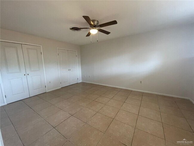 Foto del edificio - 806 V-W Ave