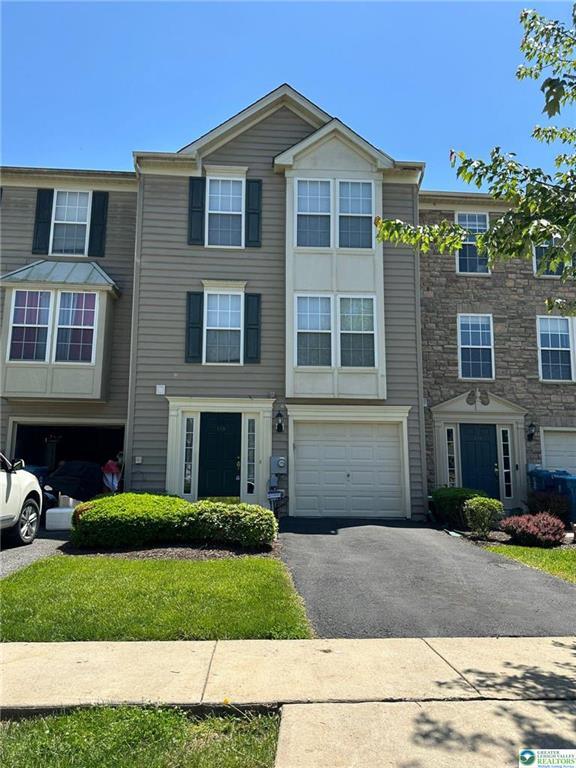 Foto principal - 118 Knollwood Dr